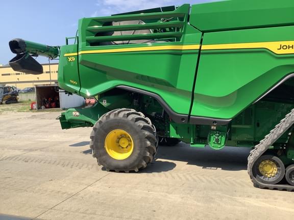 Image of John Deere X9 1100 equipment image 3