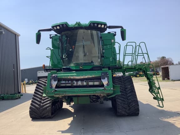 Image of John Deere X9 1100 equipment image 3