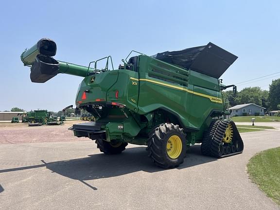 Image of John Deere X9 1100 equipment image 4