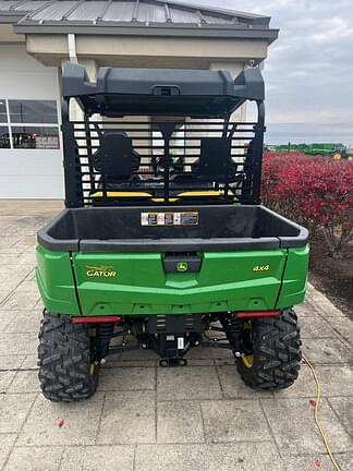 Image of John Deere XUV 560E equipment image 2