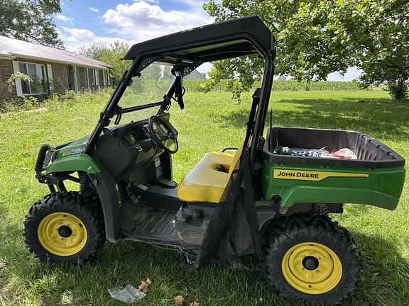 Image of John Deere XUV 560E equipment image 2