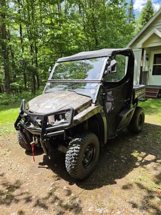 2022 John Deere XUV 590E Equipment Image0