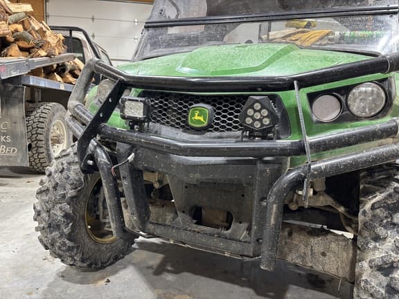 Image of John Deere XUV 590E equipment image 3