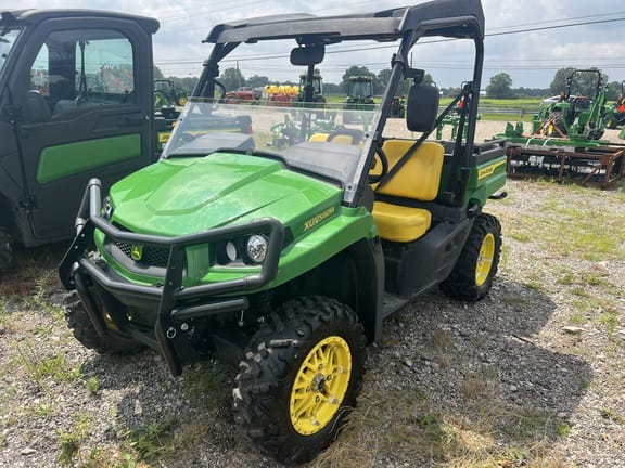 2022 John Deere XUV 590M Equipment Image0
