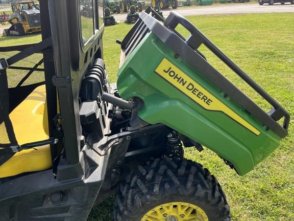 Image of John Deere XUV 590M equipment image 4