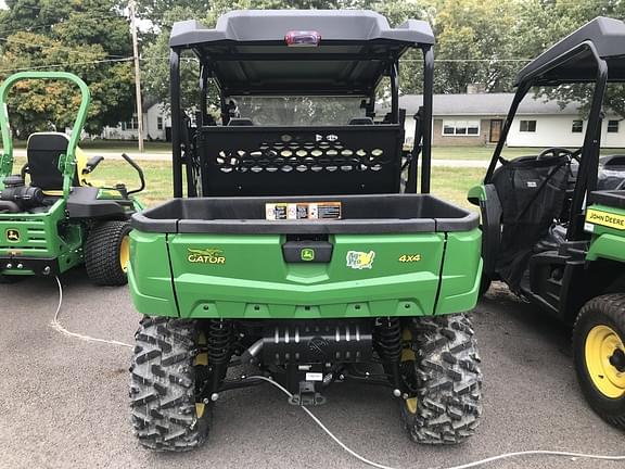 Image of John Deere XUV 590M S4 equipment image 3