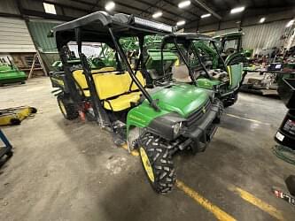 Image of John Deere XUV 825M S4 equipment image 2