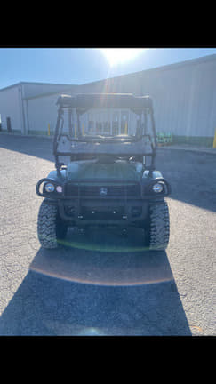 Image of John Deere XUV 825M S4 equipment image 1