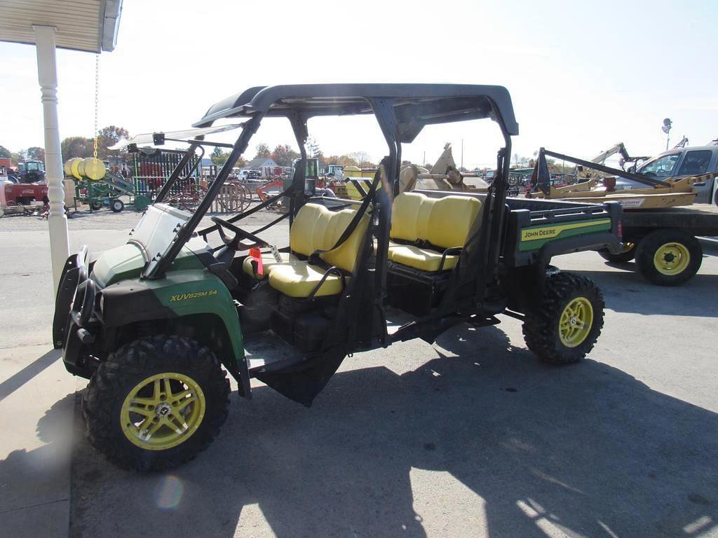 Image of John Deere XUV 825M S4 Primary image