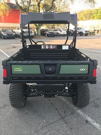 Image of John Deere Gator XUV 835E equipment image 3