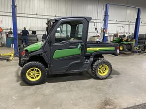 2022 John Deere XUV 835M Image