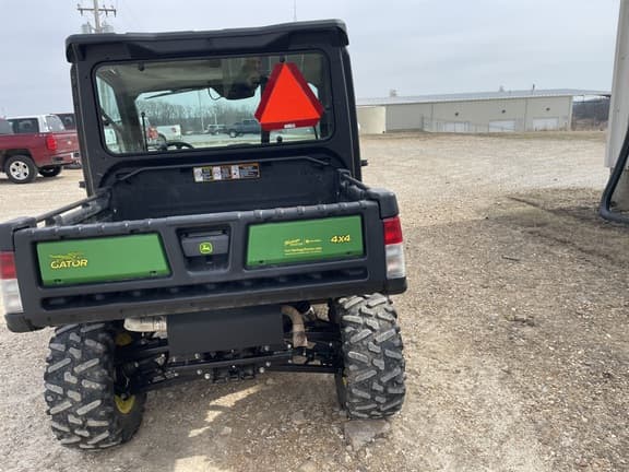 Image of John Deere XUV 835M equipment image 3
