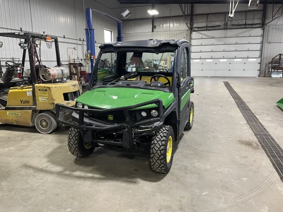 Image of John Deere XUV 835M equipment image 1