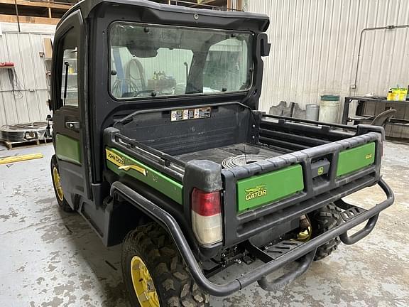 Image of John Deere XUV 835M equipment image 3