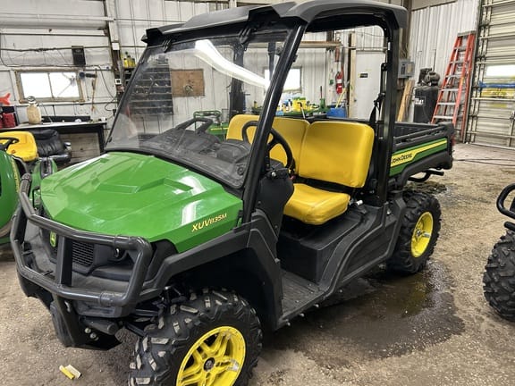 2022 John Deere XUV 835M Equipment Image0
