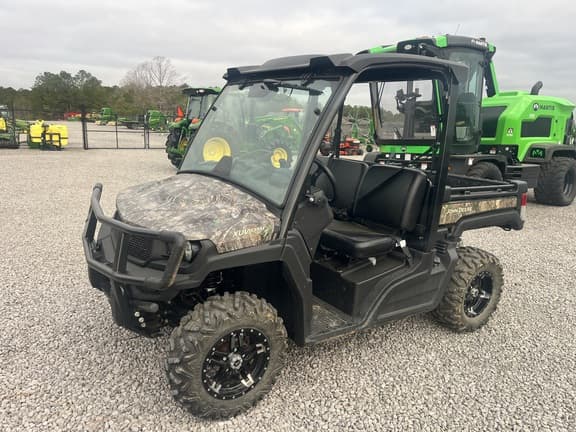 Image of John Deere XUV 835M Primary image