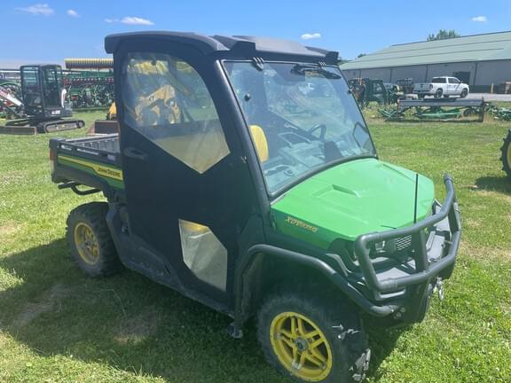 Image of John Deere XUV 835M equipment image 2