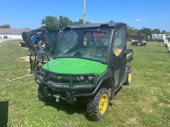 Image of John Deere XUV 835M equipment image 1