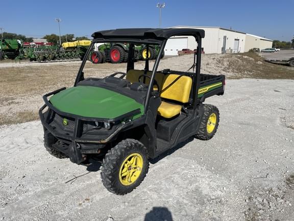 Image of John Deere XUV 835M Primary image