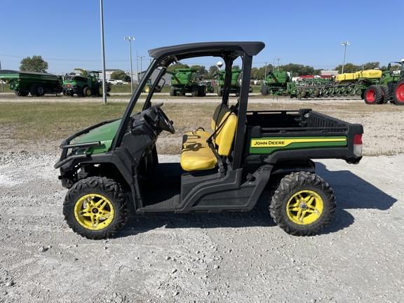 Image of John Deere XUV 835M equipment image 3