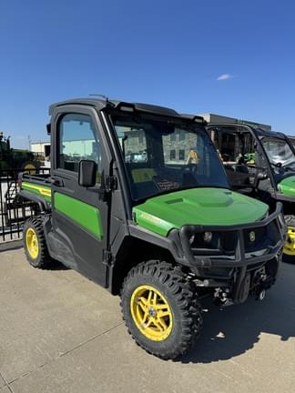 Image of John Deere XUV 835M equipment image 1