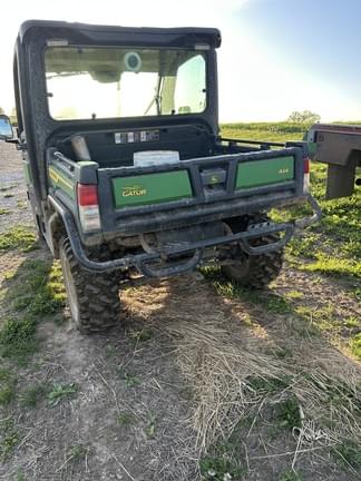 Image of John Deere XUV 835M equipment image 3