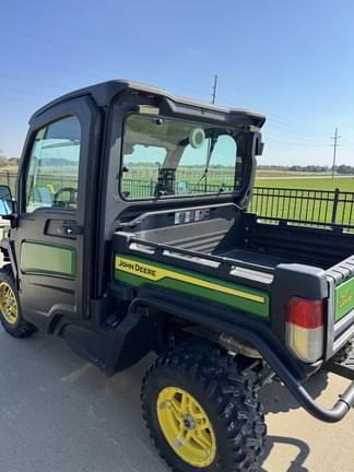 Image of John Deere XUV 835M equipment image 4