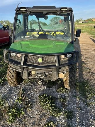Image of John Deere XUV 835M equipment image 1