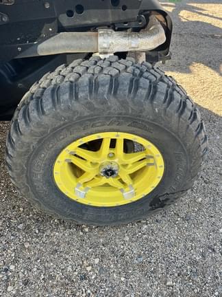 Image of John Deere XUV 835M equipment image 4