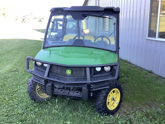 Image of John Deere XUV 835M equipment image 1
