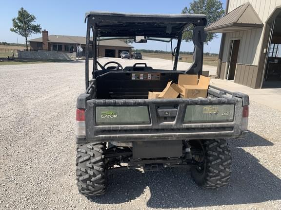 Image of John Deere XUV 835M equipment image 3