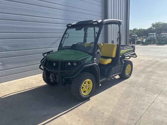 Image of John Deere XUV 835M equipment image 1