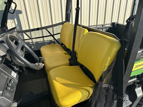 Image of John Deere XUV 835M equipment image 4