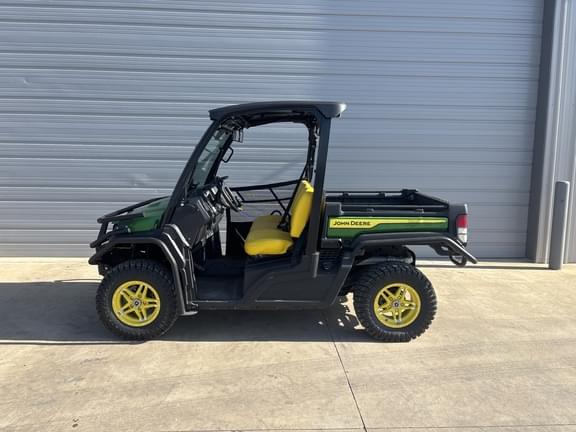 Image of John Deere XUV 835M Primary image