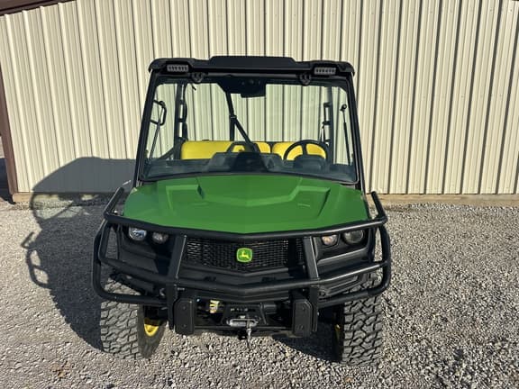 Image of John Deere XUV 835M equipment image 2