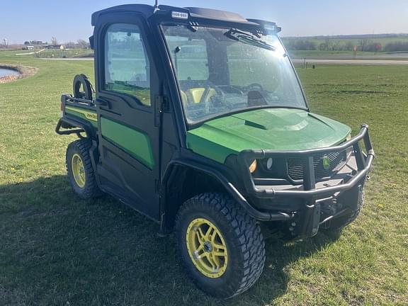 Image of John Deere XUV 835M equipment image 1