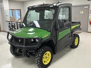 2022 John Deere XUV 835M Image