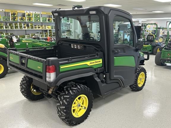 Image of John Deere XUV 835M equipment image 3