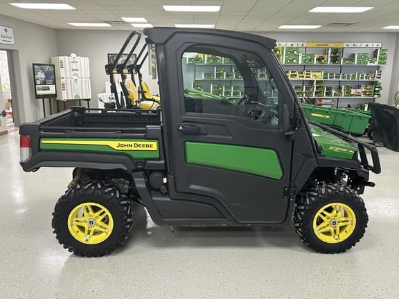 Image of John Deere XUV 835M equipment image 2
