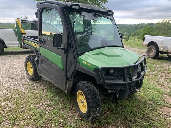 Image of John Deere XUV 835M equipment image 2