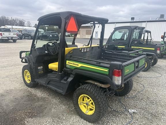 Image of John Deere XUV 835M equipment image 3