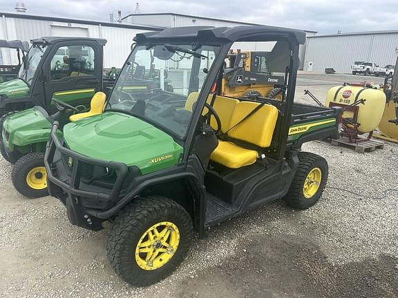 Image of John Deere XUV 835M Primary image