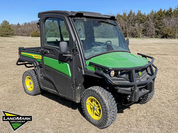 Image of John Deere XUV 835M equipment image 2