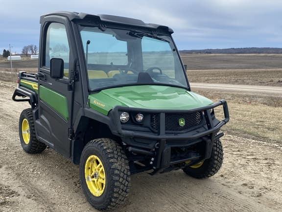 Image of John Deere XUV 835M equipment image 2