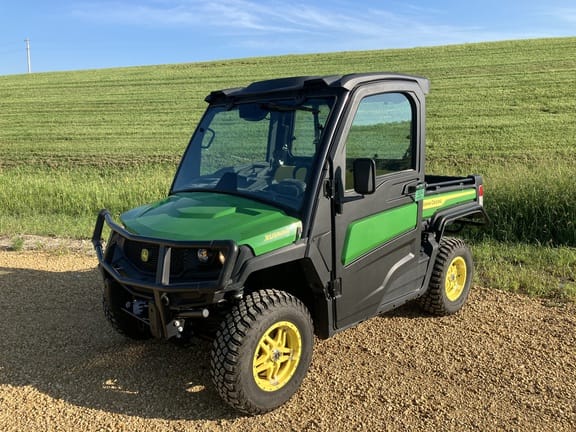 2022 John Deere XUV 835M Equipment Image0