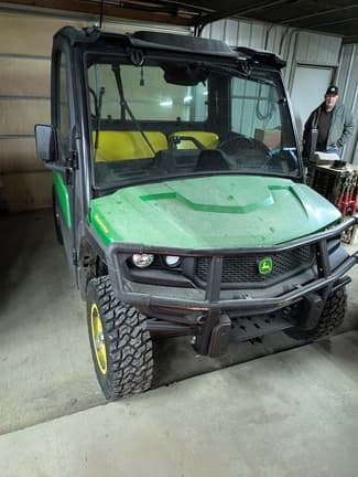 Image of John Deere XUV 835M equipment image 1