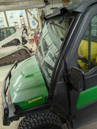 Image of John Deere XUV 835M equipment image 3