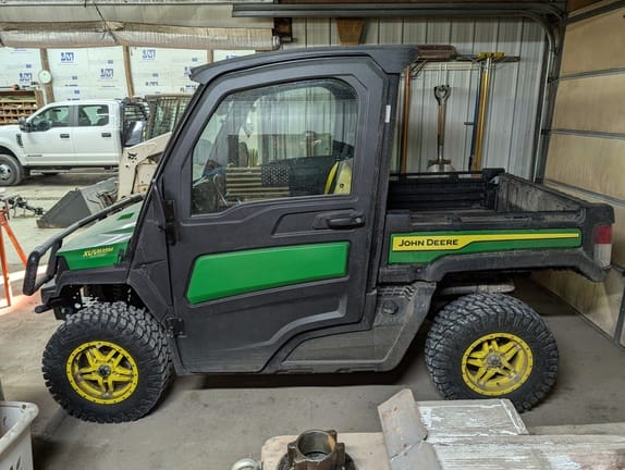 2022 John Deere XUV 835M Equipment Image0