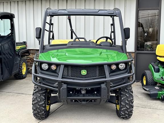 Image of John Deere XUV 835M equipment image 1