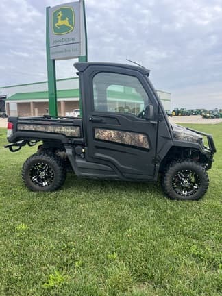 Image of John Deere XUV 835M equipment image 1